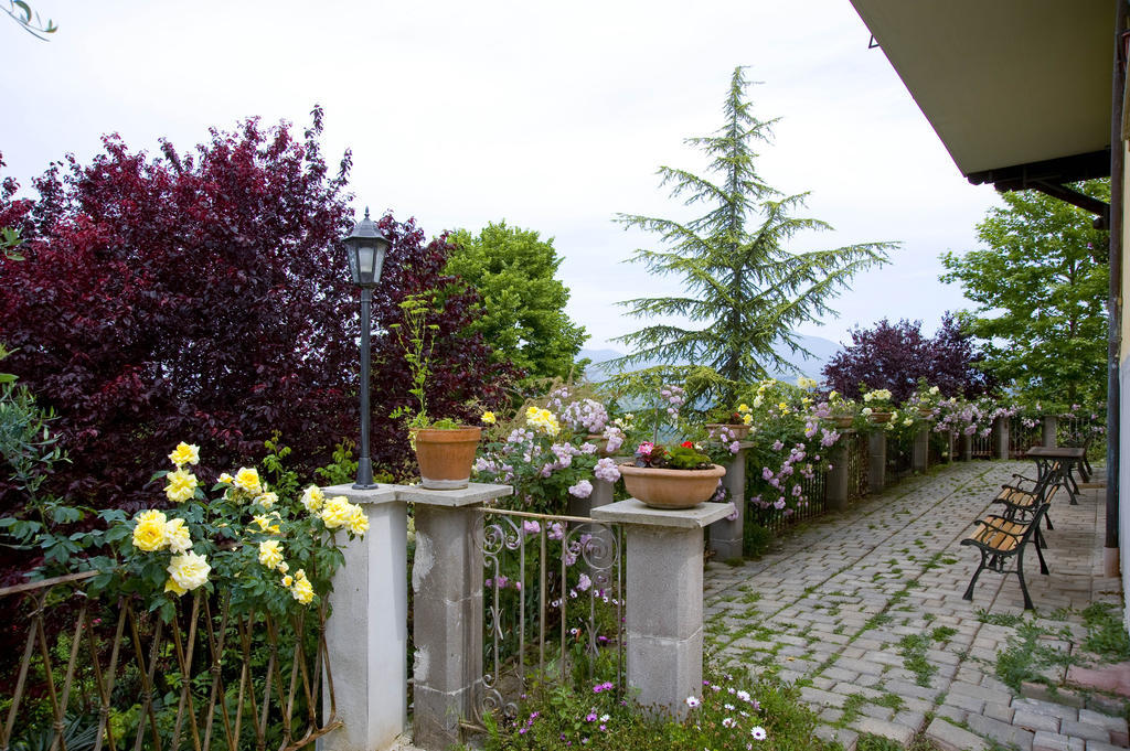 La Vecchia Quercia Bed & Breakfast Selci  Екстериор снимка